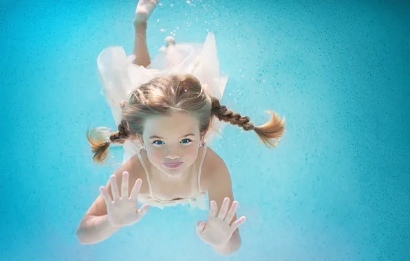 Картинка девочка, косички, под водой, плавание, Happy Summer