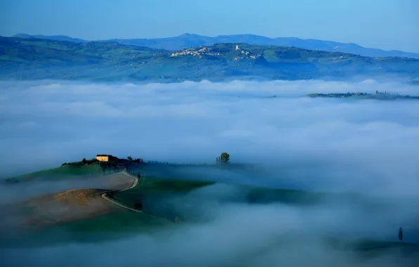 Картинка небо, горы, туман, холмы, утро, Италия, Тоскана