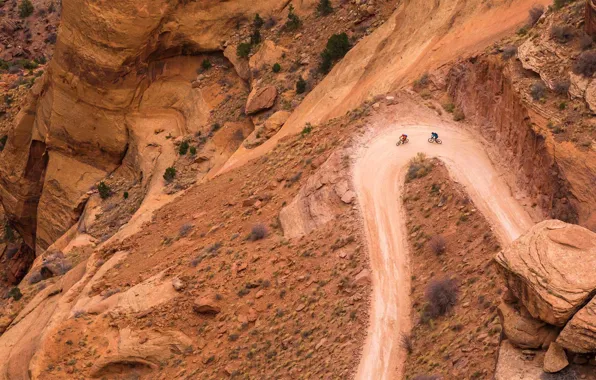 Дорога, горы, камни, Юта, США, Canyonlands National Park, White Rim Road, маунтинбайкеры