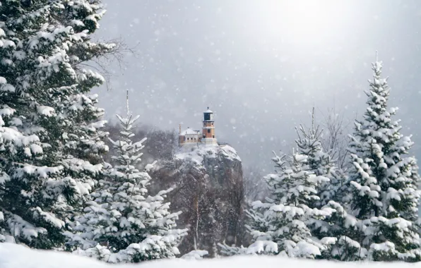 Minnesota, Split Rock Lighthouse, Beaver Bay, Winter Kindness