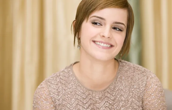 Картинка улыбка, стрижка, серьги, Emma Watson, эмма уотсон