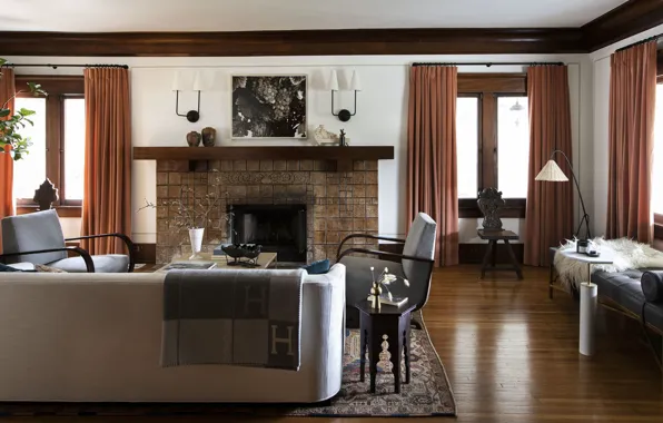 Дизайн, интерьер, Лос-Анджелес, Los Angeles, гостиная, historic fireplace and terracotta drapes, исторический камин и терракотовые …