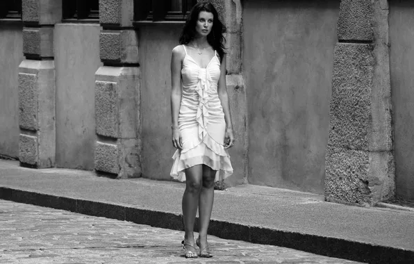 Улица, черно-белая, платье