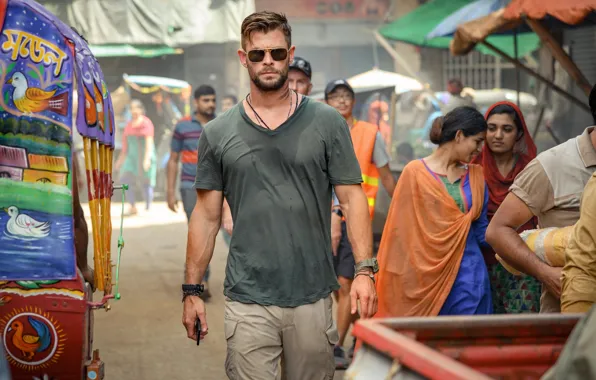 Улица, очки, Крис Хемсворт, Chris Hemsworth, Extraction, Тайлер Рейк: Операция по спасению, Тайлер Рейк