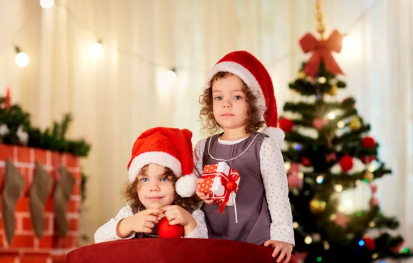 Дети, подарок, шапка, елка, Новый год, Christmas, New Year, близнецы