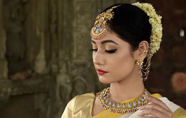Украшения, цветы, наряд, красивая девушка, flowers, очарование, beautiful girl, jewelry