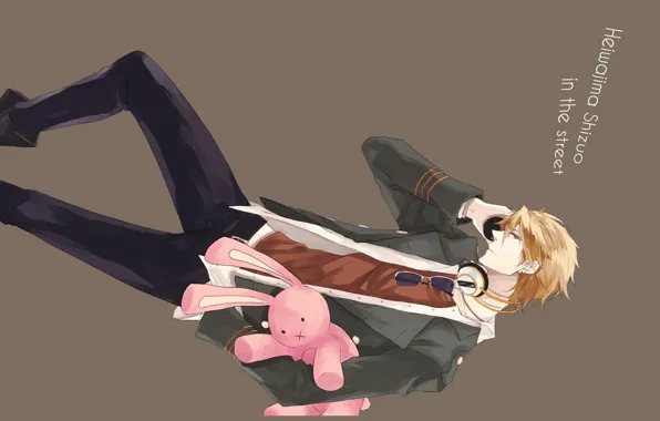 Картинка розовый, кролик, очки, галстук, парень, серый фон, белая рубашка, Heiwajima Shizuo