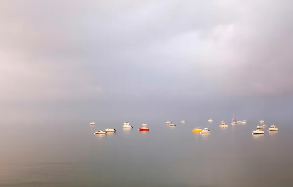 Картинка море, небо, облака, лодка, бухта, яхта, штиль
