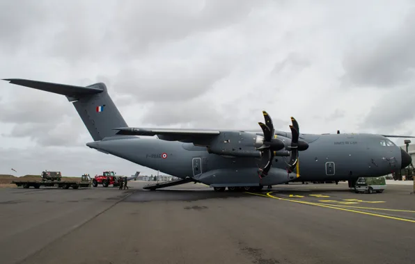 Асфальт, облака, самолёт, аэродром, взлётная полоса, транспортный, Airbus A400M