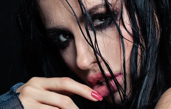 Картинка brunette, wet hair, lips, seduction