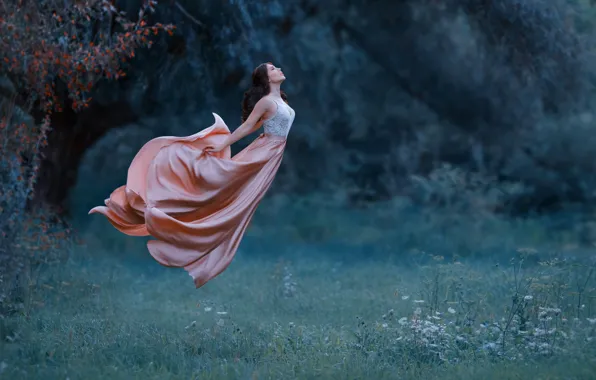 ЛЕС, ПРИРОДА, ТРАВА, ПЛАТЬЕ, ШАТЕНКА, фотограф Irina Kharchenko