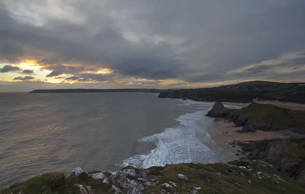 Море, пляж, закат, тучи