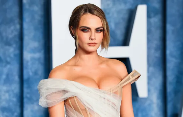Картинка hair, актриса, Cara Delevingne, декольте, pose, model, actress, Кара Делевинь
