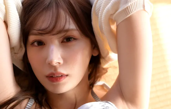 Model, Bed, Woman, Pretty, Japanese, Close Up, Close Shot, Minka