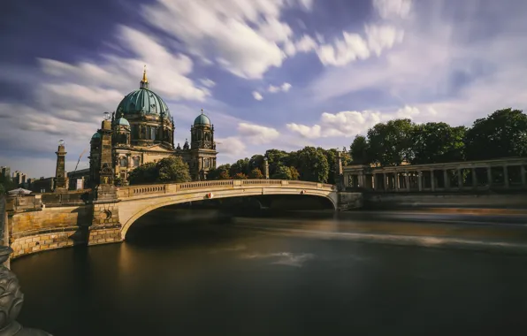 Berliner Dom, Spree, awesome sky