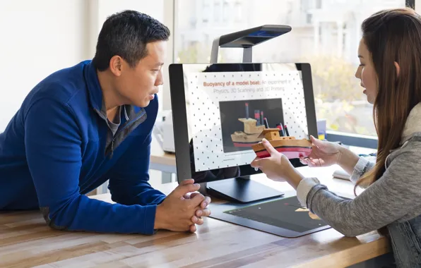 Woman, computer, man, project, desk, CES 2017, monoblock PC, HP Sprout Pro G2