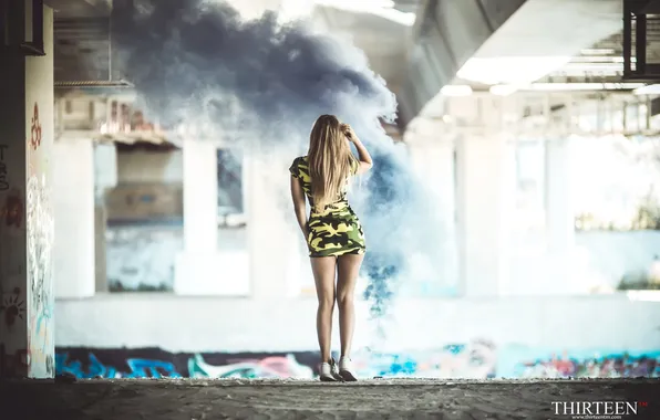 Девушка, дым, спина, фотограф, girl, photography, photographer, Thirteen
