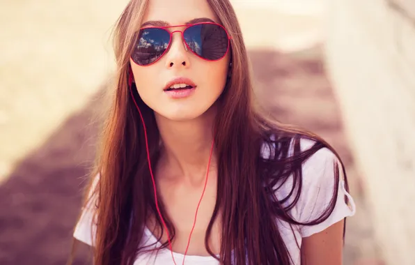 Девушка, лицо, наушники, длинные волосы, солнечные очки