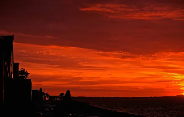 Море, небо, облака, закат, берег, дома, вечер