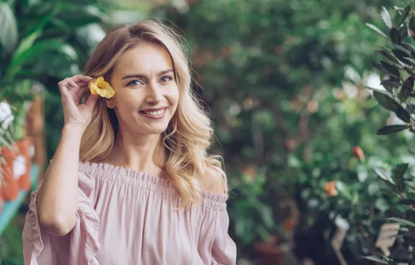 Картинка девушка, улыбка, портрет, блондинка