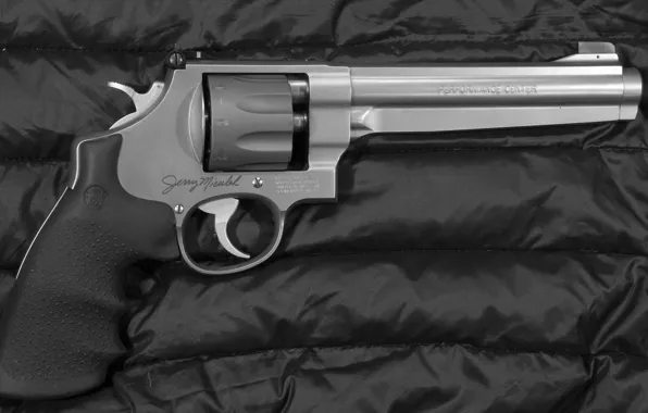 American, revolver, Massachusetts, S&ampamp;W, performace center, made in USA, high impact, Smith &ampamp; Wesson 686 …