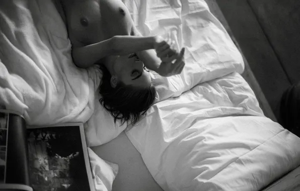 Erotic, Sacha Leyendecker, Rebecca Bagnol