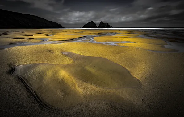 England, Cubert, Charybdis, Holywell Bay