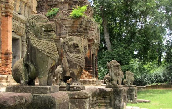 Камбоджа, Cambodia, каменные львы, буддийский храм
