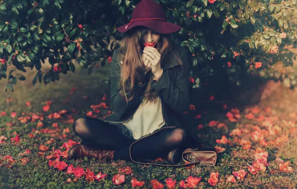 Картинка девушка, настроение, шляпа, лепестки, цветки, Barbora