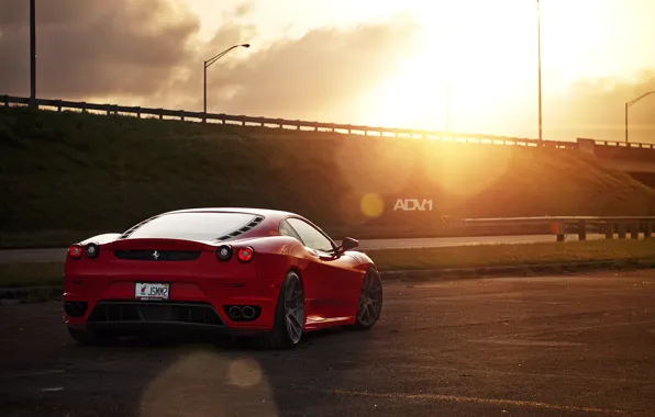 Картинка солнце, красный, трасса, вечер, тачка, F430, Ferrari, red