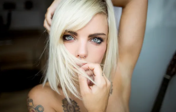 Картинка girl, Model, photo, blue eyes, tattoo, lips, face, blonde