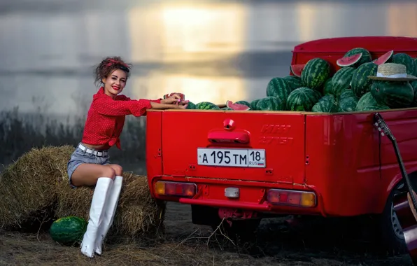 Авто, девушка, поза, улыбка, шорты, сапоги, ножки, пикап