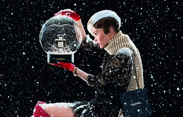 Картинка Christmas, Chanel, campaign, Лили-Роуз Депп, Lily-Rose Depp, Шанель, Рождество от Шанель, Chanel N5 L'Eau