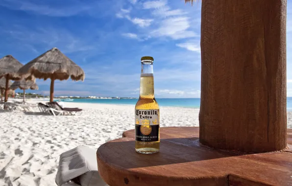 Картинка песок, пляж, океан, бутылка, пиво