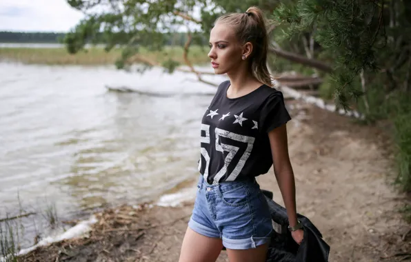 Картинка вода, девушка, шорты, футболка, Андрей Жуков