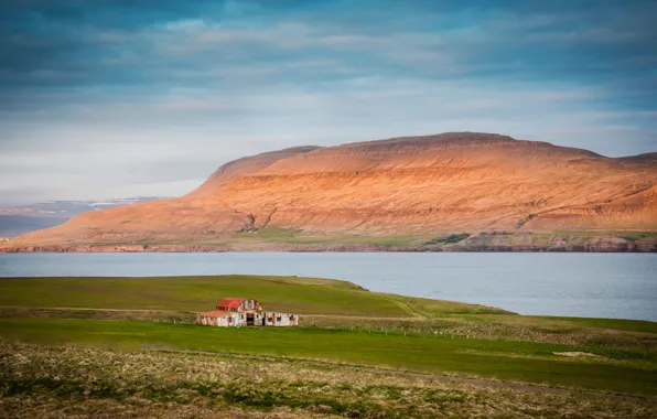 Картинка облака, горы, дом, залив, Исландия