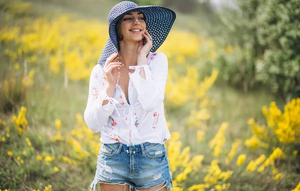 Картинка girl, shorts, hat, beautiful, model, cute