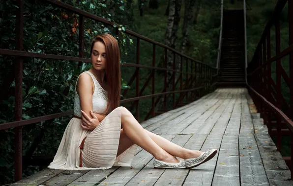 Картинка девушка, мост, платье, рыжая, ножки, сидит, Pavel Tarakanov