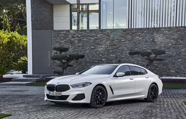 Картинка белый, купе, BMW, Gran Coupe, у дома, 840i, 8-Series, 2019