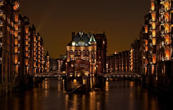 Картинка свет, ночь, город, здания, дома, Германия, канал, мосты