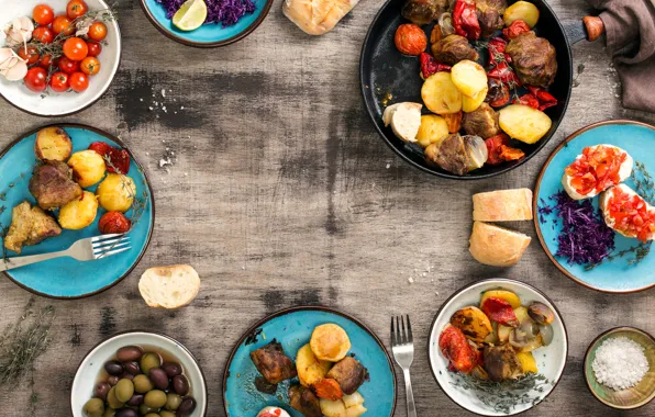 Картинка хлеб, мясо, барбекю, овощи, помидоры, оливки, wood, картошка