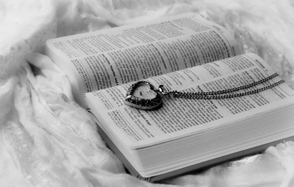 Текст, сердце, часы, книга, страницы