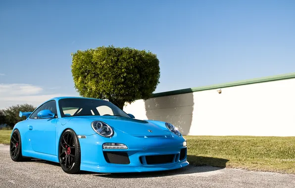 Картинка небо, дерево, голубой, тюнинг, забор, 911, Porsche, суперкар