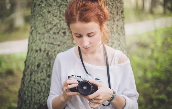 Картинка девушка, камера, фотоаппарат, рыжая