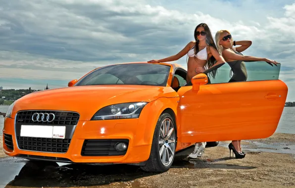 Девушки, Audi, очки, купальники, Эротика, блондинка и брюнетка, оранжевый авто