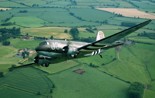 Полёт, самолёт, военно-транспортный, Douglas DC-3