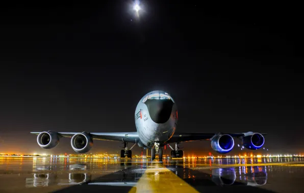 Картинка Boeing, самолёт, реактивный, заправщик, военно-транспортный, многофункциональный, KC-135, четырёхдвигательный