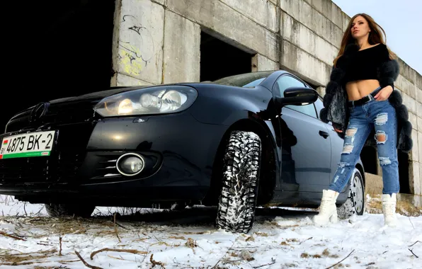 Картинка взгляд, Девушки, номер, Volkswagen, красивая девушка, черный авто, позирует над машиной