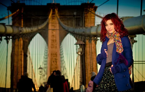 Картинка мост, шарф, рыжая, стоит, susan coffey, Бруклинский