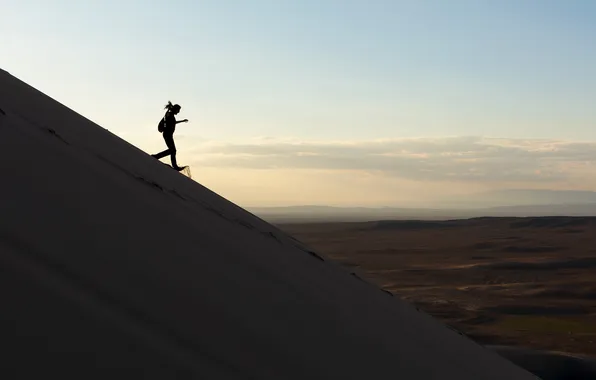Woman, down, dune, runs, the sand